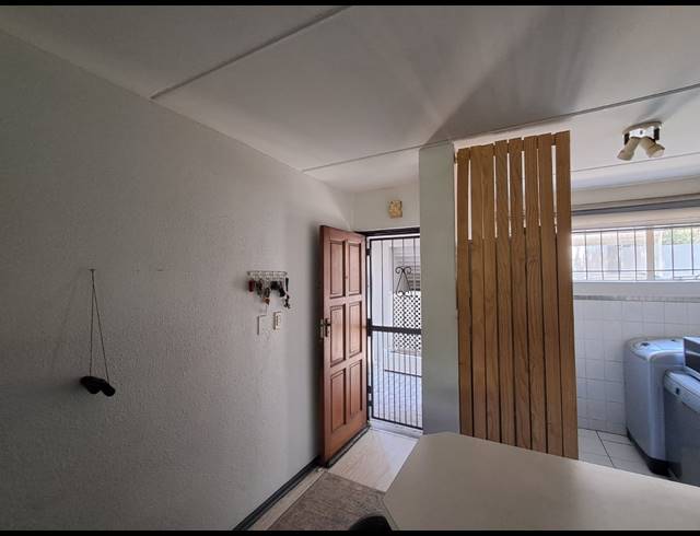 2 bed property to rent in MARAIS STEYN PARK